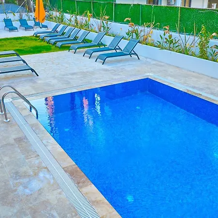 Der Lara Hotel *