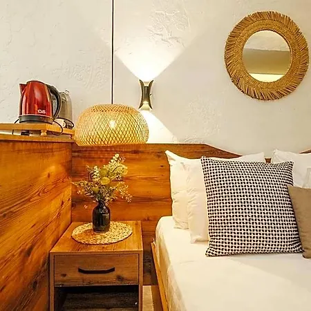 Der Lara Hotel